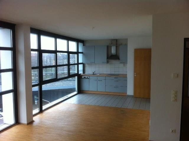 Pronájem bytu 2+1 77 m², Düsseldorf, Severní Porýní-Vestfálsko Pronájem bytu 2+1 77 m², Düsseldorf, Severní Porýní-Vestfálsko
