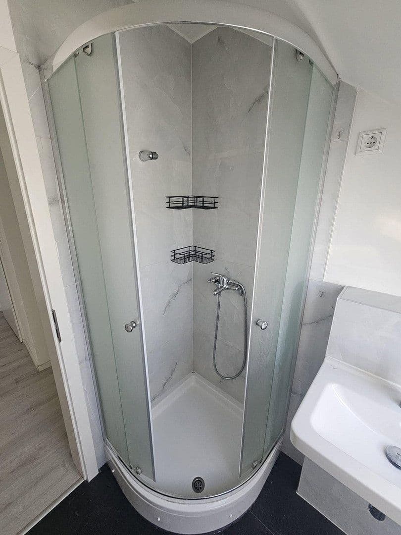 Pronájem bytu 4+kk 89 m², Waldstraße 20, Hirschhorn, Hessen Pronájem bytu 4+kk 89 m², Waldstraße 20, Hirschhorn, Hessen