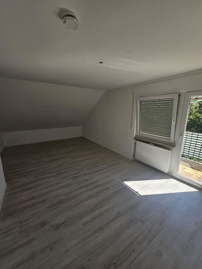 Pronájem bytu 4+kk 89 m², Waldstraße 20, Hirschhorn, Hessen Pronájem bytu 4+kk 89 m², Waldstraße 20, Hirschhorn, Hessen