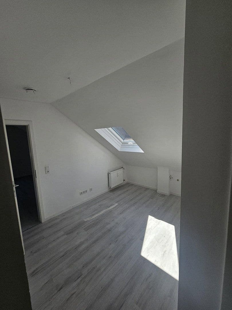 Pronájem bytu 4+kk 89 m², Waldstraße 20, Hirschhorn, Hessen Pronájem bytu 4+kk 89 m², Waldstraße 20, Hirschhorn, Hessen