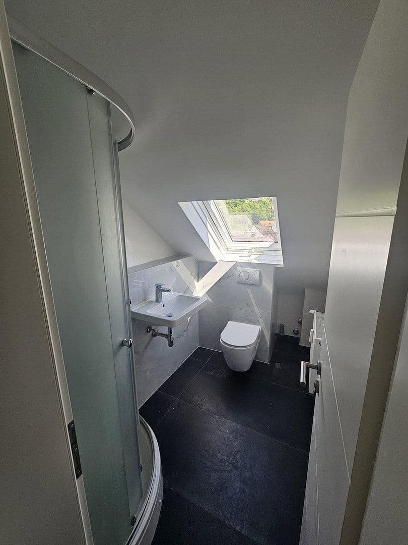 Pronájem bytu 4+kk 89 m², Waldstraße 20, Hirschhorn, Hessen Pronájem bytu 4+kk 89 m², Waldstraße 20, Hirschhorn, Hessen