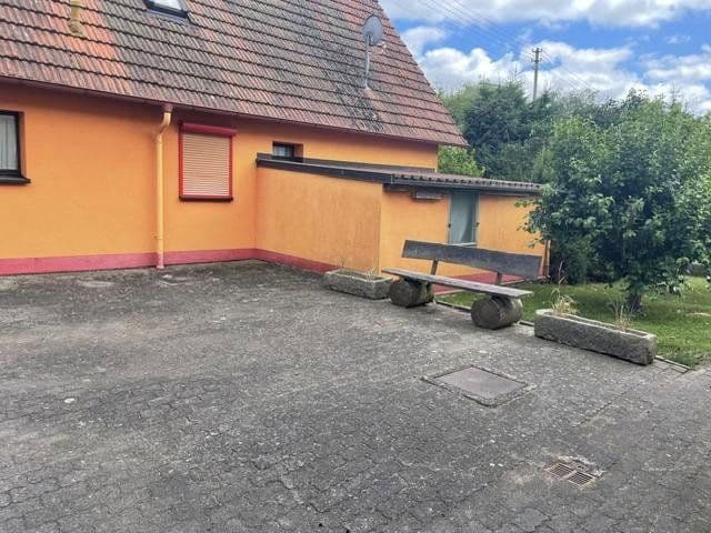 Prodej domu 275 m², pozemek 985 m², Schondra, Bavorsko Prodej domu 275 m², pozemek 985 m², Schondra, Bavorsko
