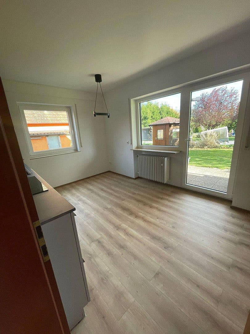 Prodej domu 275 m², pozemek 985 m², Schondra, Bavorsko Prodej domu 275 m², pozemek 985 m², Schondra, Bavorsko