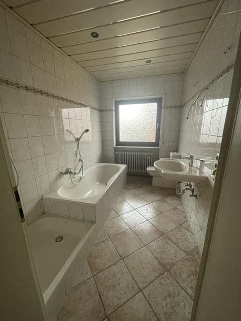 Prodej domu 275 m², pozemek 985 m², Schondra, Bavorsko Prodej domu 275 m², pozemek 985 m², Schondra, Bavorsko