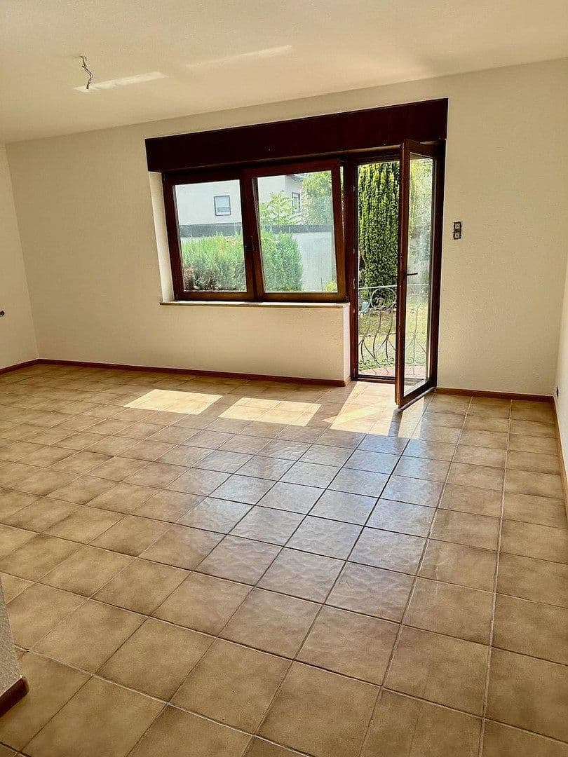 Pronájem bytu 5+1 150 m², Ettlingen, Bádensko-Württembersko Pronájem bytu 5+1 150 m², Ettlingen, Bádensko-Württembersko