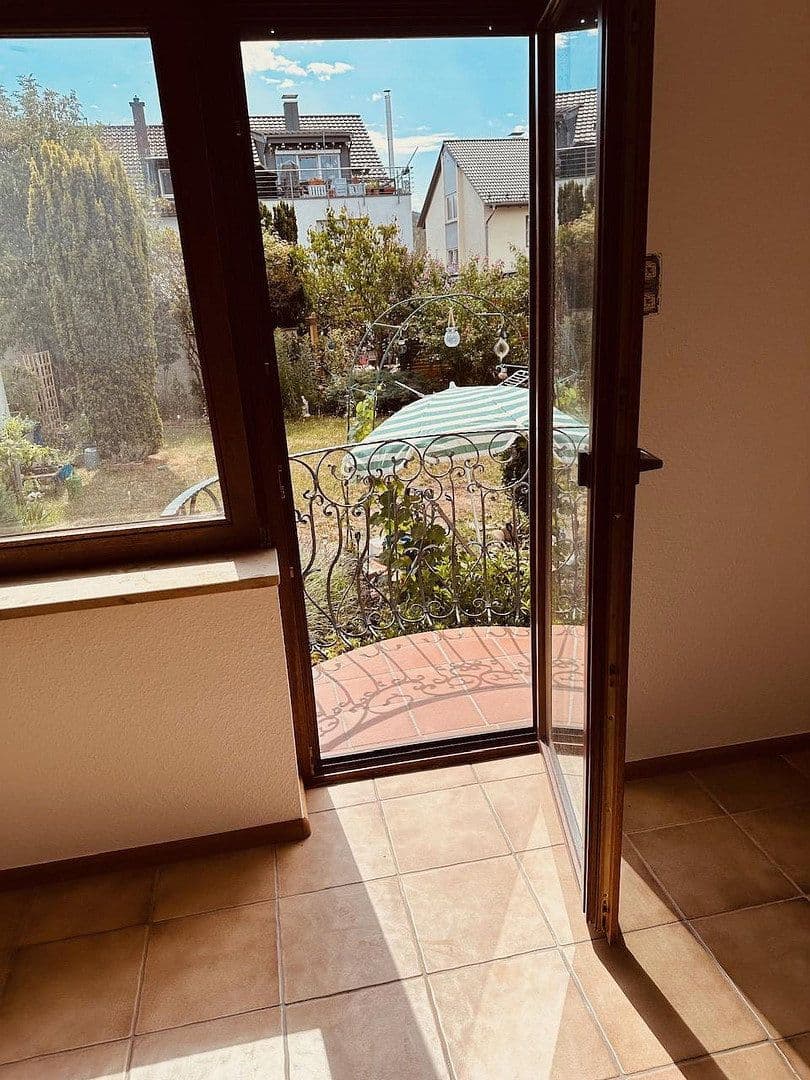 Pronájem bytu 5+1 150 m², Ettlingen, Bádensko-Württembersko Pronájem bytu 5+1 150 m², Ettlingen, Bádensko-Württembersko