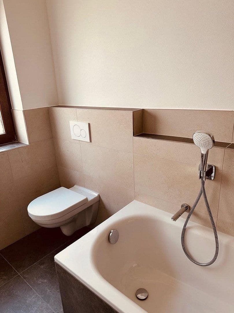 Pronájem bytu 5+1 150 m², Ettlingen, Bádensko-Württembersko Pronájem bytu 5+1 150 m², Ettlingen, Bádensko-Württembersko