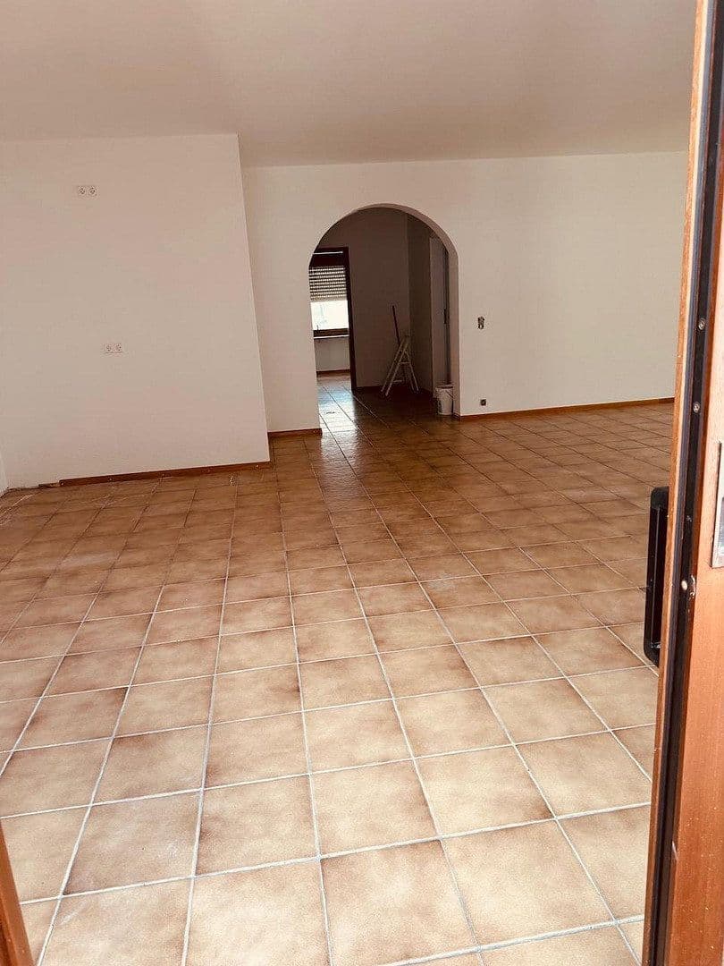 Pronájem bytu 5+1 150 m², Ettlingen, Bádensko-Württembersko Pronájem bytu 5+1 150 m², Ettlingen, Bádensko-Württembersko