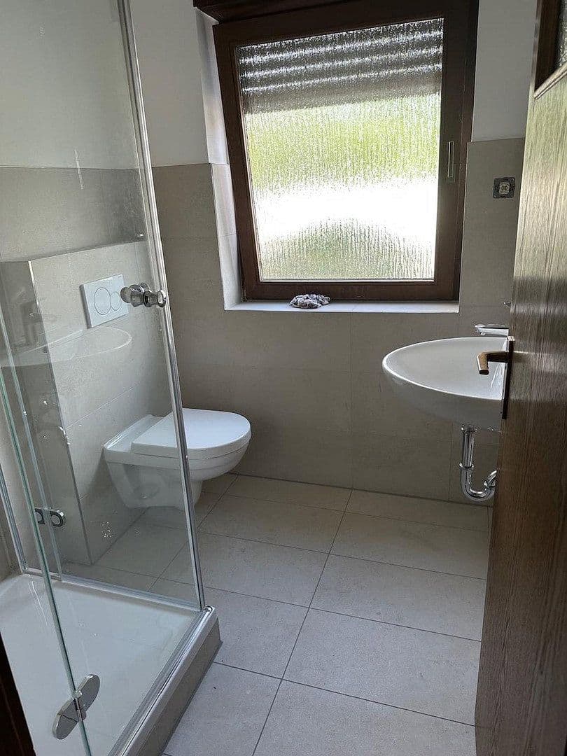 Pronájem bytu 5+1 150 m², Ettlingen, Bádensko-Württembersko Pronájem bytu 5+1 150 m², Ettlingen, Bádensko-Württembersko
