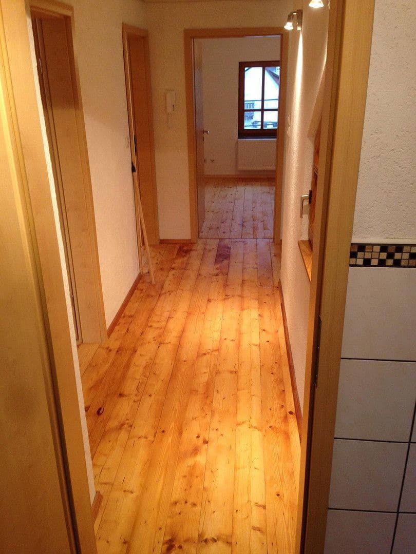 Prodej domu 191 m², pozemek 336 m², Leistenbachstraße 1, Schmitten im Taunus, Hessen Prodej domu 191 m², pozemek 336 m², Leistenbachstraße 1, Schmitten im Taunus, Hessen