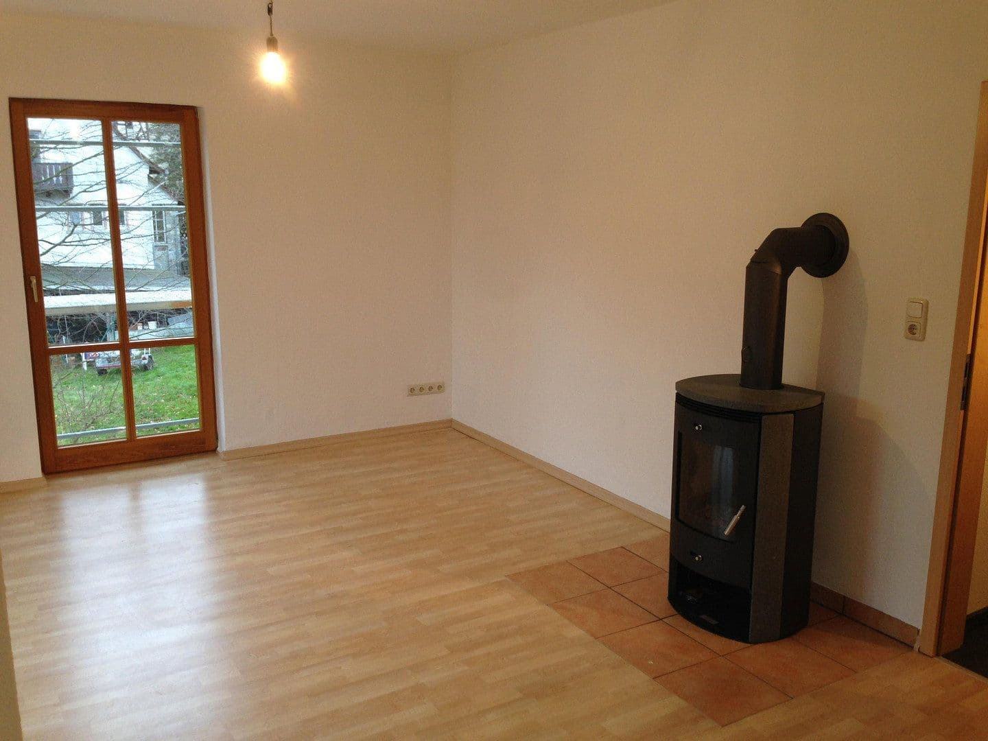 Prodej domu 191 m², pozemek 336 m², Leistenbachstraße 1, Schmitten im Taunus, Hessen Prodej domu 191 m², pozemek 336 m², Leistenbachstraße 1, Schmitten im Taunus, Hessen