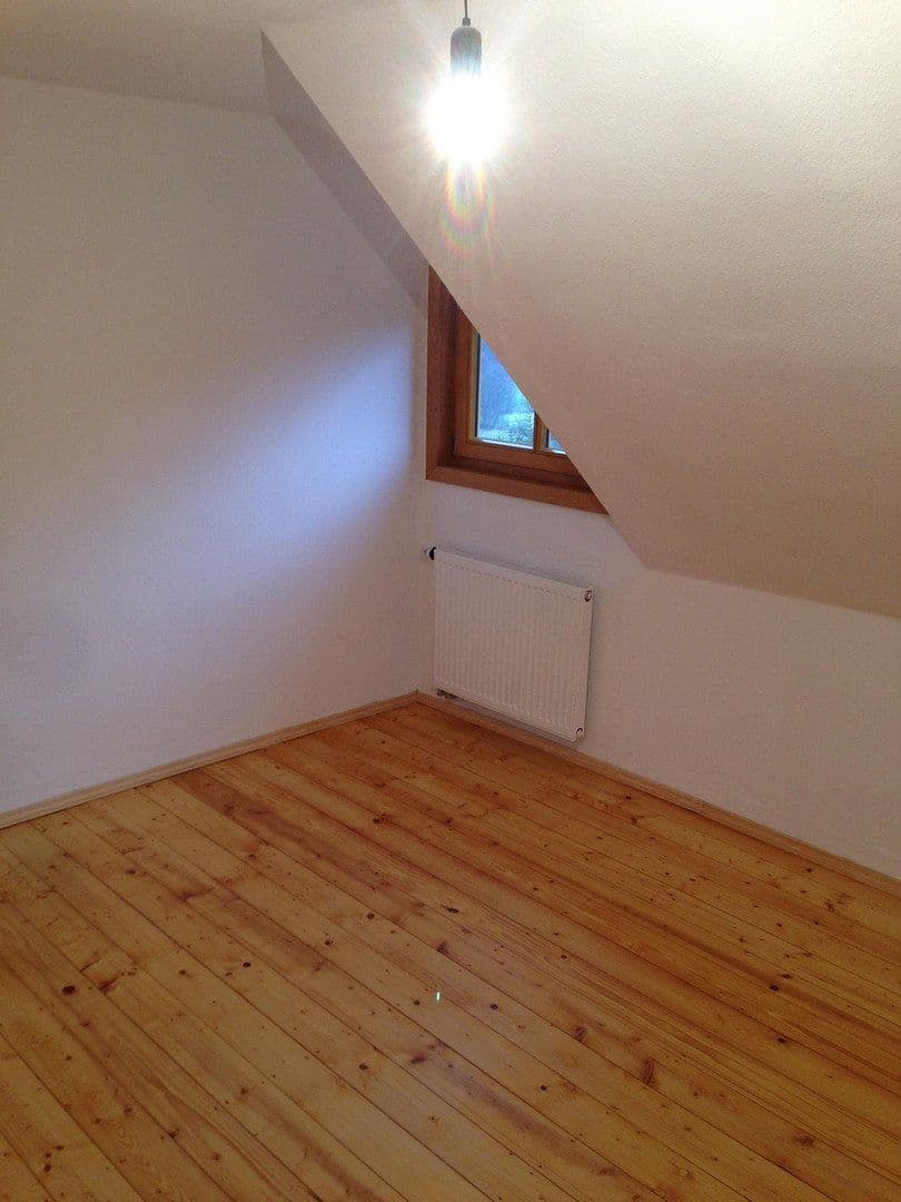 Prodej domu 191 m², pozemek 336 m², Leistenbachstraße 1, Schmitten im Taunus, Hessen Prodej domu 191 m², pozemek 336 m², Leistenbachstraße 1, Schmitten im Taunus, Hessen
