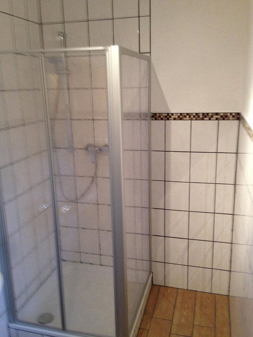 Prodej domu 191 m², pozemek 336 m², Leistenbachstraße 1, Schmitten im Taunus, Hessen Prodej domu 191 m², pozemek 336 m², Leistenbachstraße 1, Schmitten im Taunus, Hessen