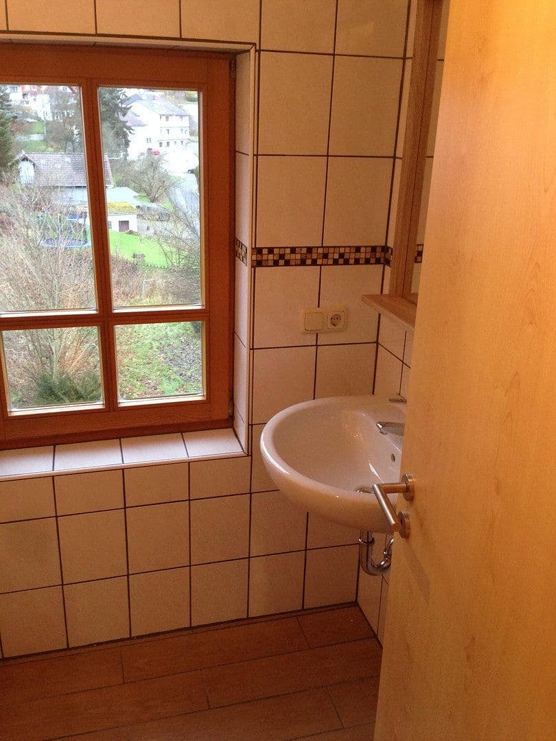 Prodej domu 191 m², pozemek 336 m², Leistenbachstraße 1, Schmitten im Taunus, Hessen Prodej domu 191 m², pozemek 336 m², Leistenbachstraße 1, Schmitten im Taunus, Hessen