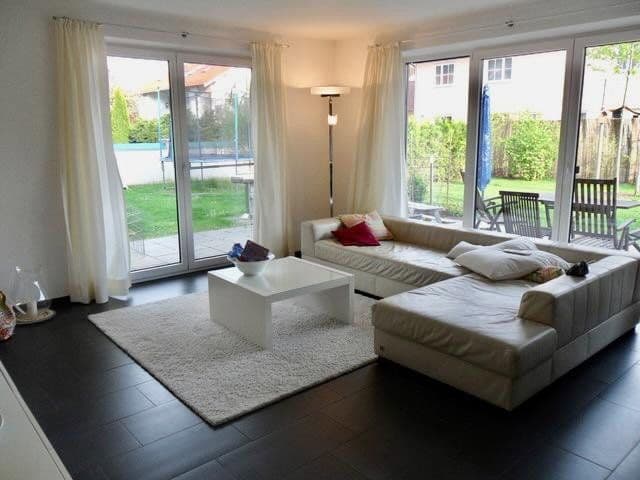 Prodej bytu 4+1 167 m², Wirthfeldweg 1, Sauerlach, Bavorsko Prodej bytu 4+1 167 m², Wirthfeldweg 1, Sauerlach, Bavorsko