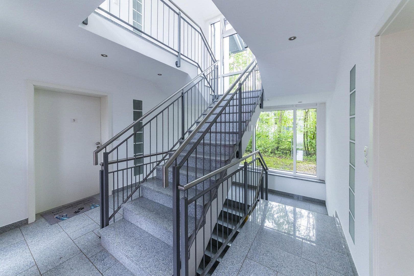 Prodej bytu 4+1 167 m², Wirthfeldweg 1, Sauerlach, Bavorsko Prodej bytu 4+1 167 m², Wirthfeldweg 1, Sauerlach, Bavorsko