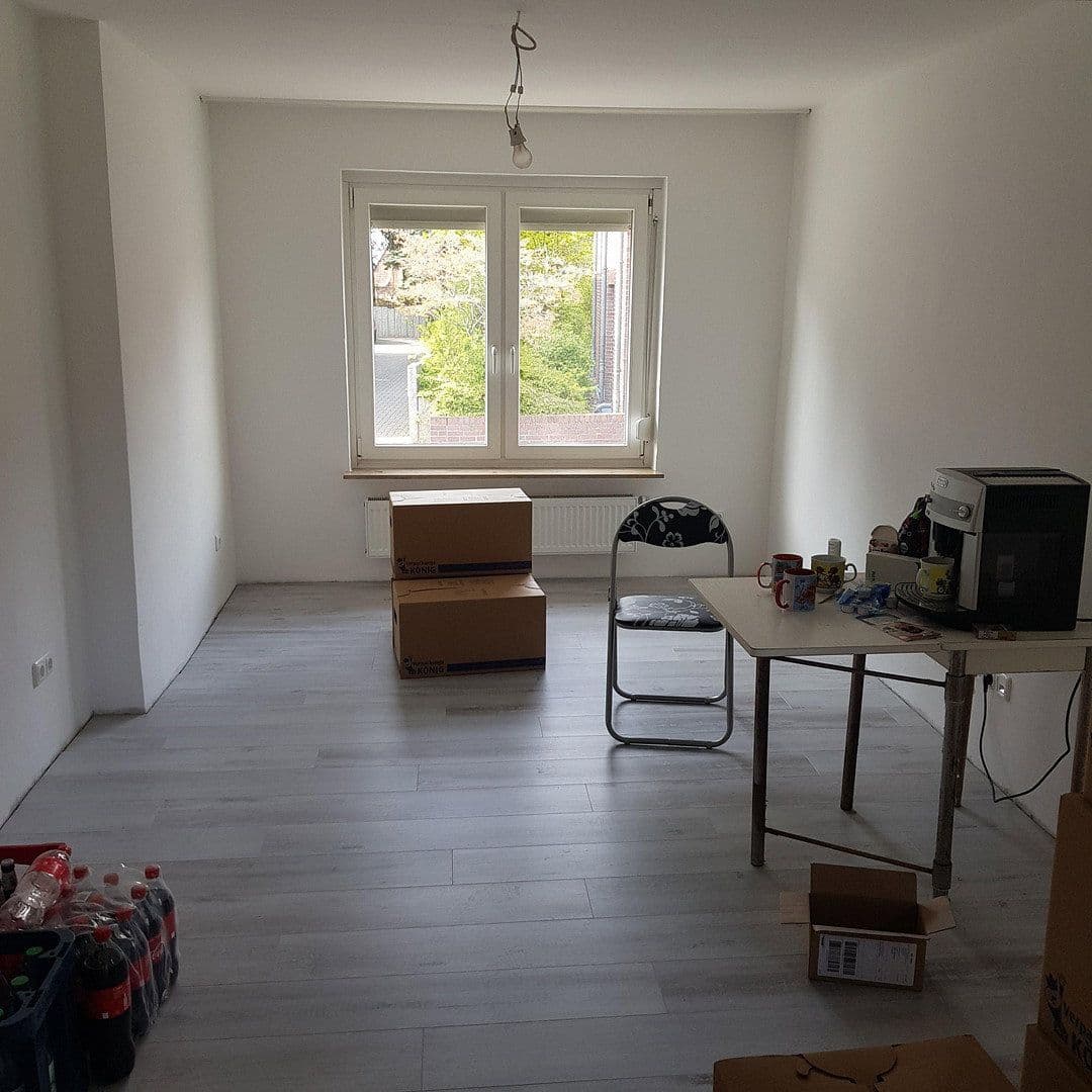 Pronájem domu 166 m², pozemek 229 m², Rathausstraße 33, Giesen, Dolní Sasko Pronájem domu 166 m², pozemek 229 m², Rathausstraße 33, Giesen, Dolní Sasko