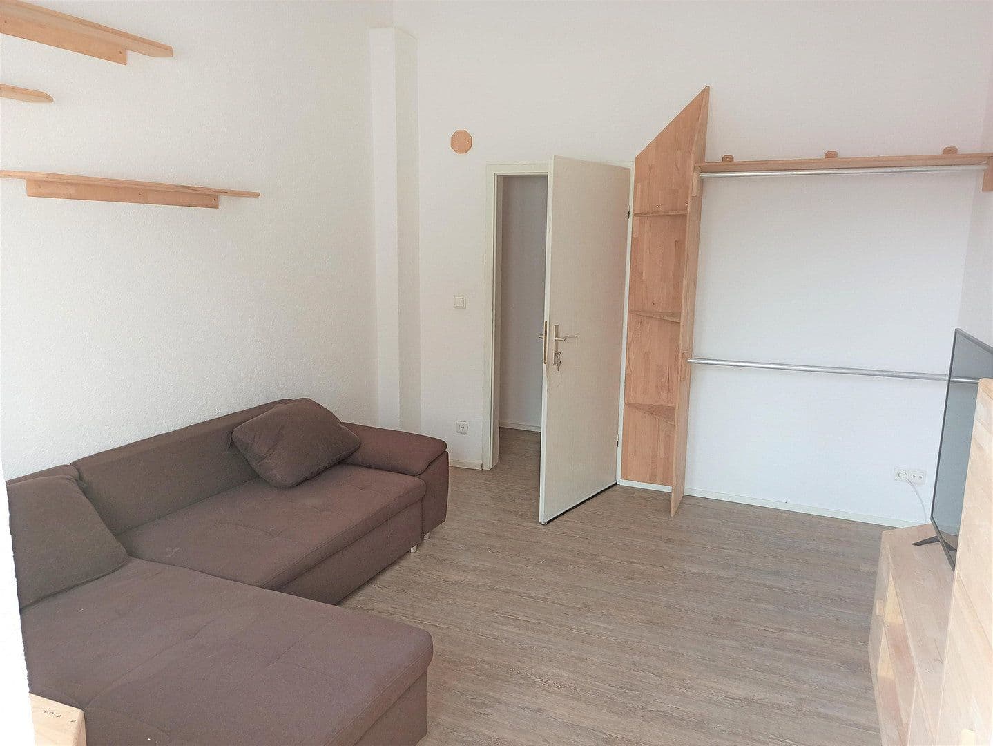 Pronájem bytu 6+1 160 m², Alemannenstraße 29, Schwäbisch Gmünd, Bádensko-Württembersko Pronájem bytu 6+1 160 m², Alemannenstraße 29, Schwäbisch Gmünd, Bádensko-Württembersko