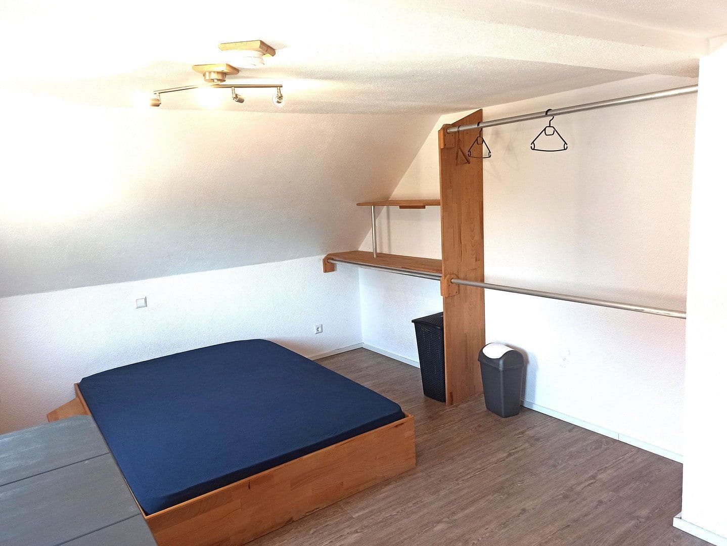 Pronájem bytu 6+1 160 m², Alemannenstraße 29, Schwäbisch Gmünd, Bádensko-Württembersko Pronájem bytu 6+1 160 m², Alemannenstraße 29, Schwäbisch Gmünd, Bádensko-Württembersko