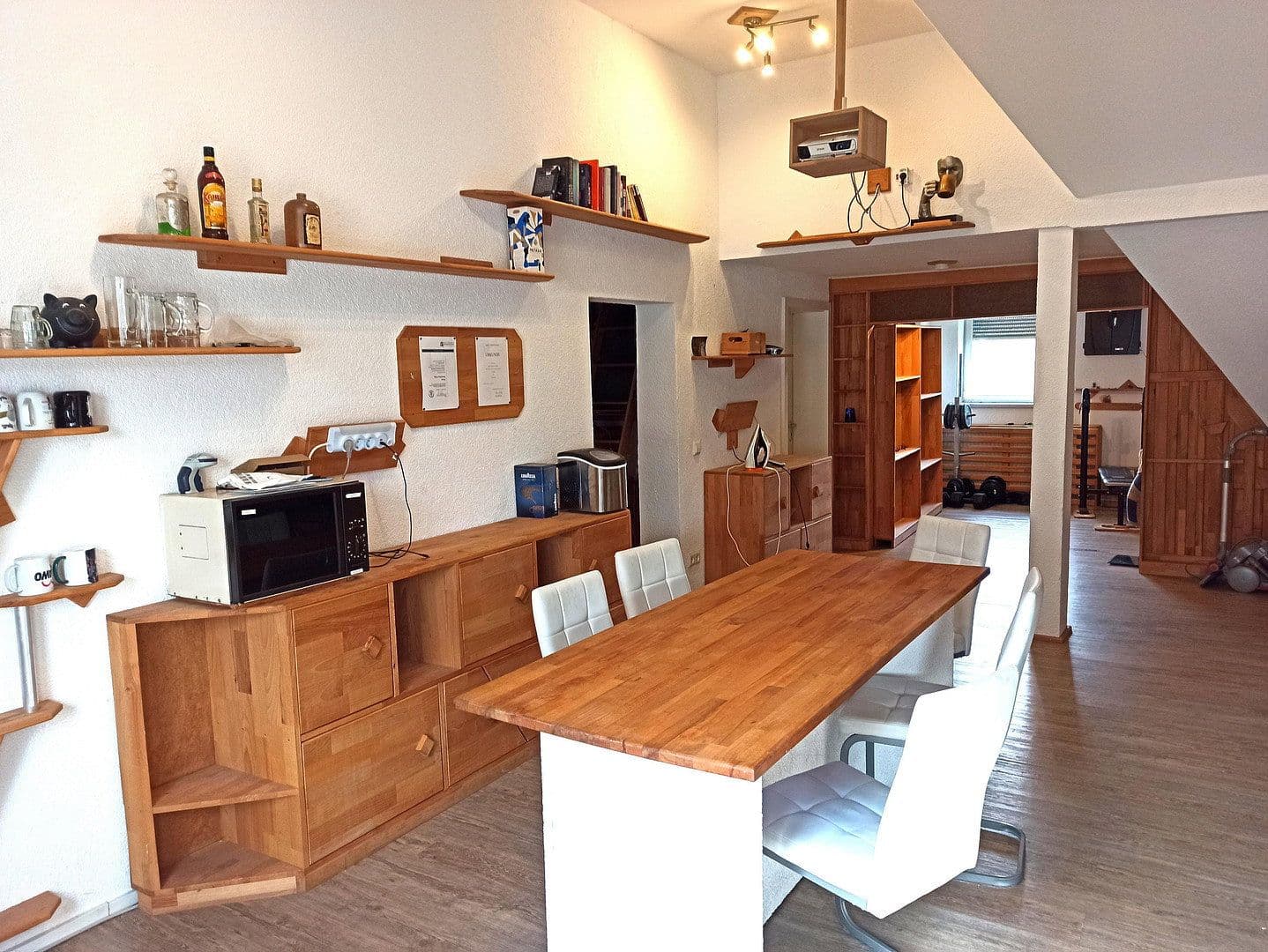 Pronájem bytu 6+1 160 m², Alemannenstraße 29, Schwäbisch Gmünd, Bádensko-Württembersko Pronájem bytu 6+1 160 m², Alemannenstraße 29, Schwäbisch Gmünd, Bádensko-Württembersko