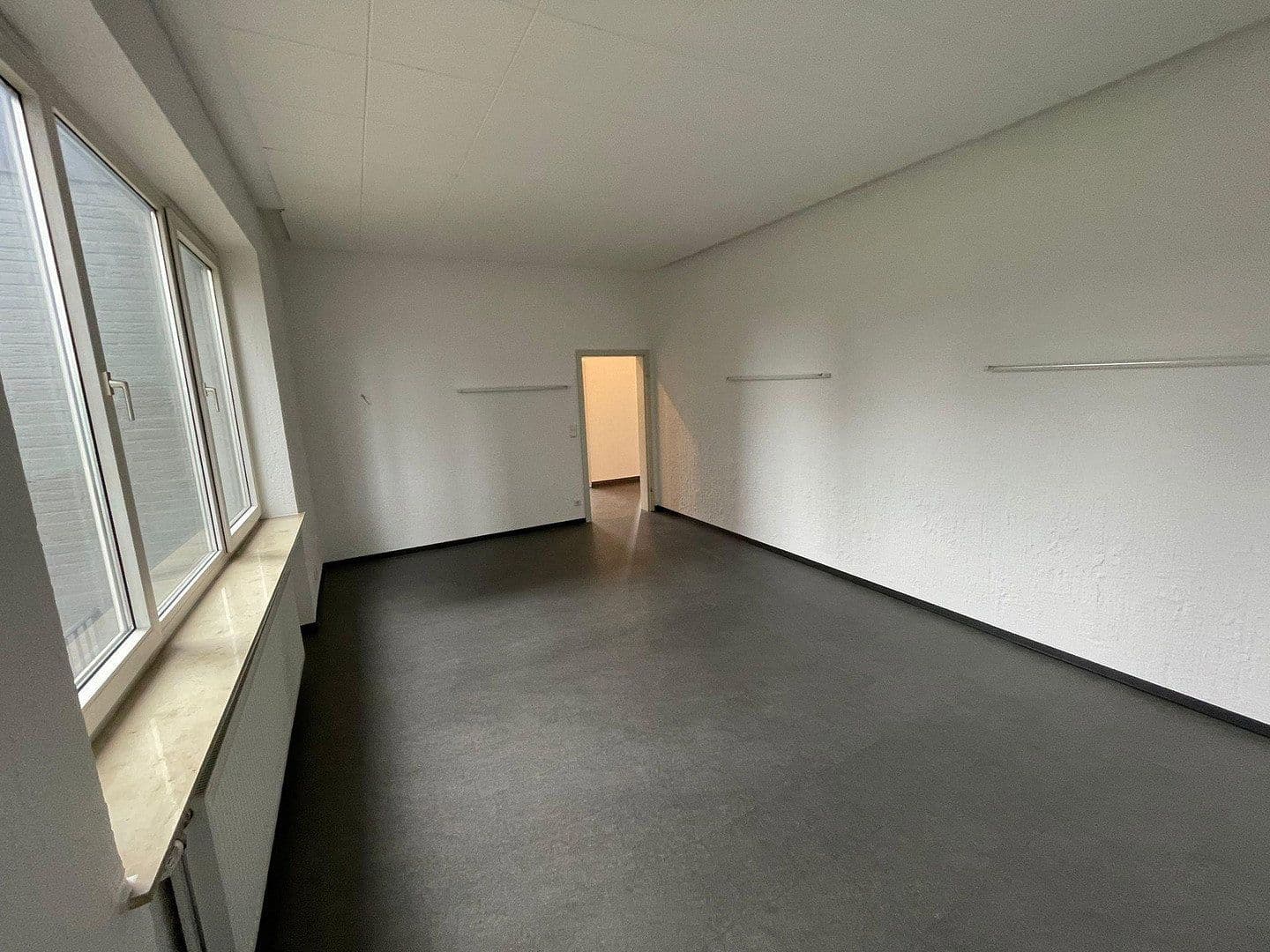 Pronájem kanceláře 323 m², Oberhausen, Severní Porýní-Vestfálsko Pronájem kanceláře 323 m², Oberhausen, Severní Porýní-Vestfálsko
