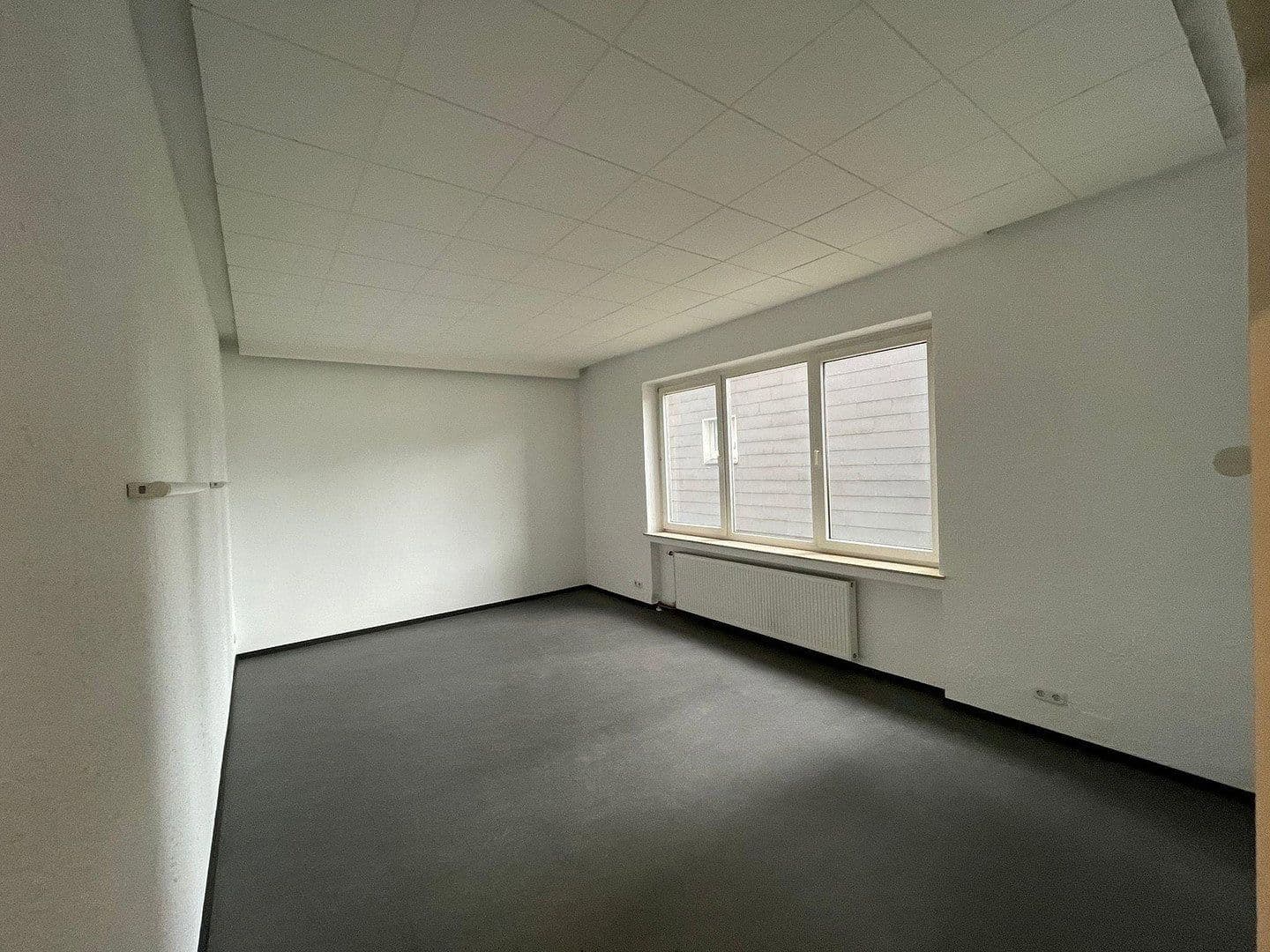 Pronájem kanceláře 323 m², Oberhausen, Severní Porýní-Vestfálsko Pronájem kanceláře 323 m², Oberhausen, Severní Porýní-Vestfálsko
