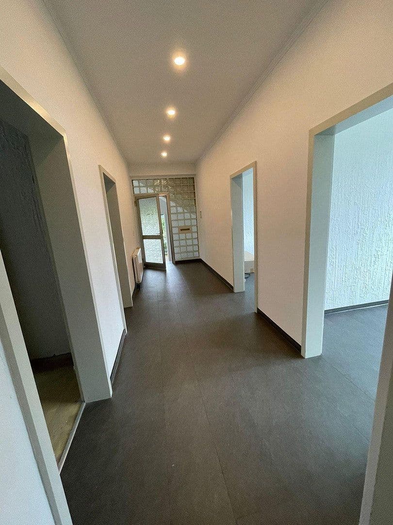 Pronájem kanceláře 323 m², Oberhausen, Severní Porýní-Vestfálsko Pronájem kanceláře 323 m², Oberhausen, Severní Porýní-Vestfálsko