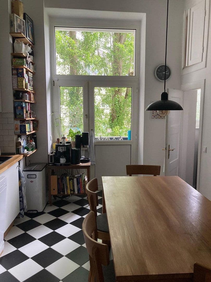 Prodej bytu 4+1 127 m², Düsseldorf, Severní Porýní-Vestfálsko Prodej bytu 4+1 127 m², Düsseldorf, Severní Porýní-Vestfálsko