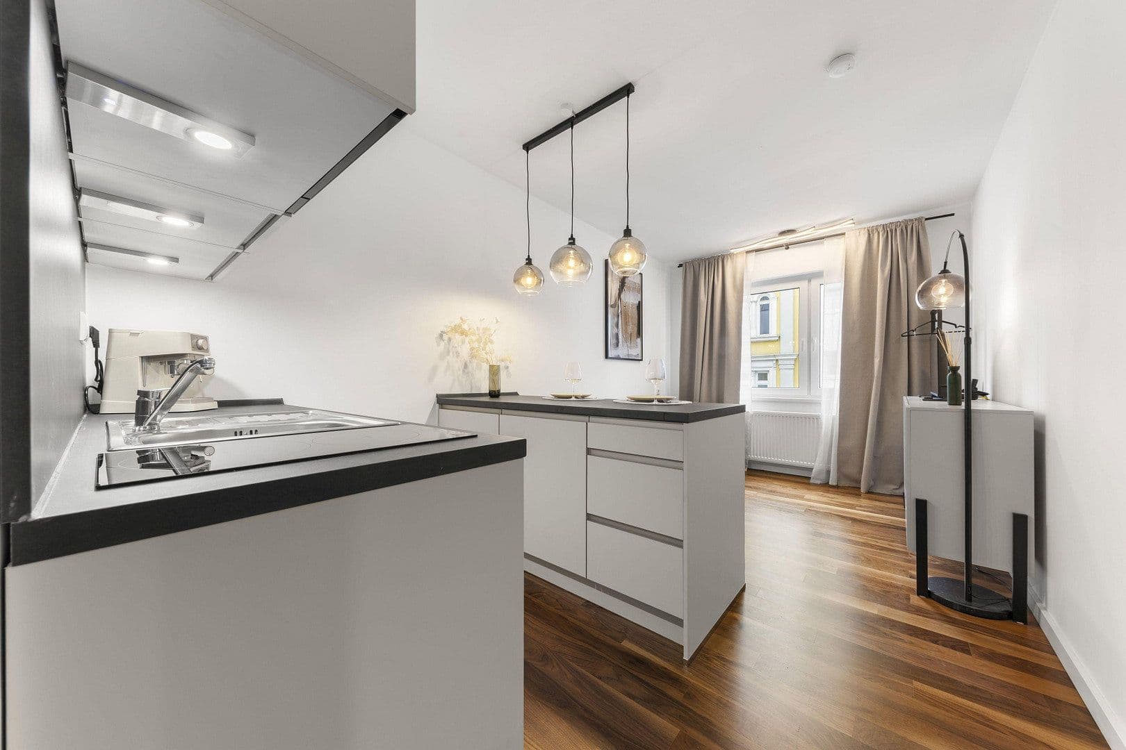 Pronájem bytu 1+1 19 m², Ickstattstraße 20, München, Bavorsko Pronájem bytu 1+1 19 m², Ickstattstraße 20, München, Bavorsko