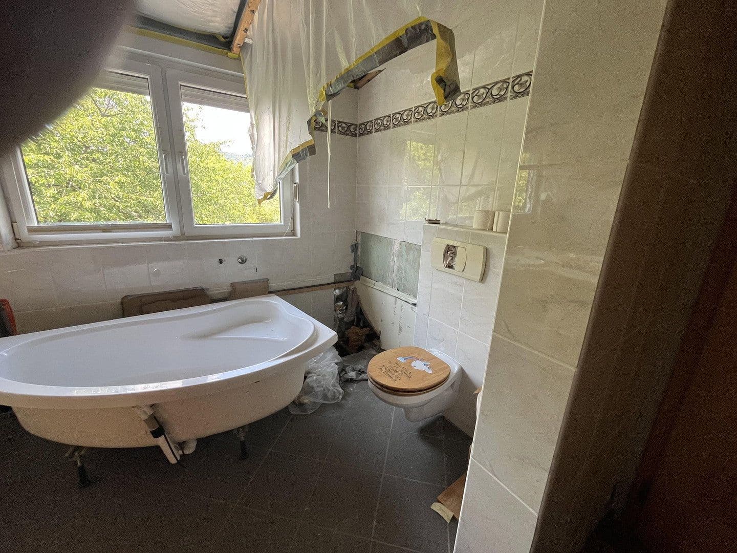 Prodej domu 140 m², pozemek 1.813 m², Kinheim, Porýní-Falc Prodej domu 140 m², pozemek 1.813 m², Kinheim, Porýní-Falc