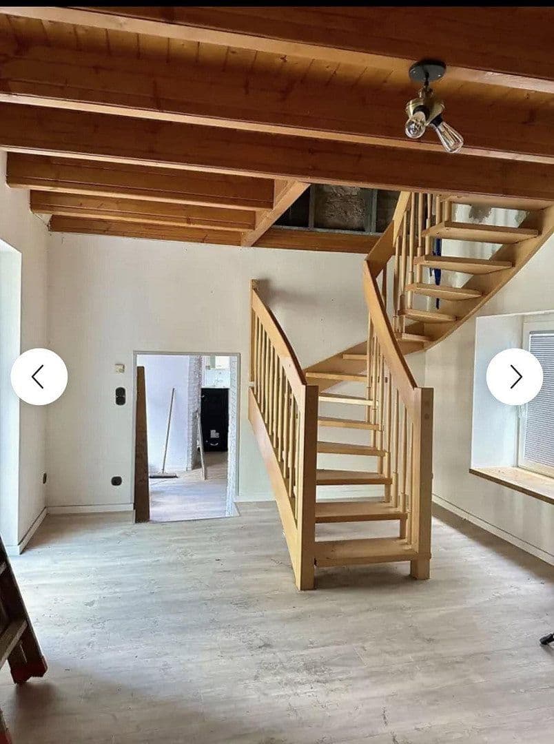 Prodej domu 140 m², pozemek 1.813 m², Kinheim, Porýní-Falc Prodej domu 140 m², pozemek 1.813 m², Kinheim, Porýní-Falc