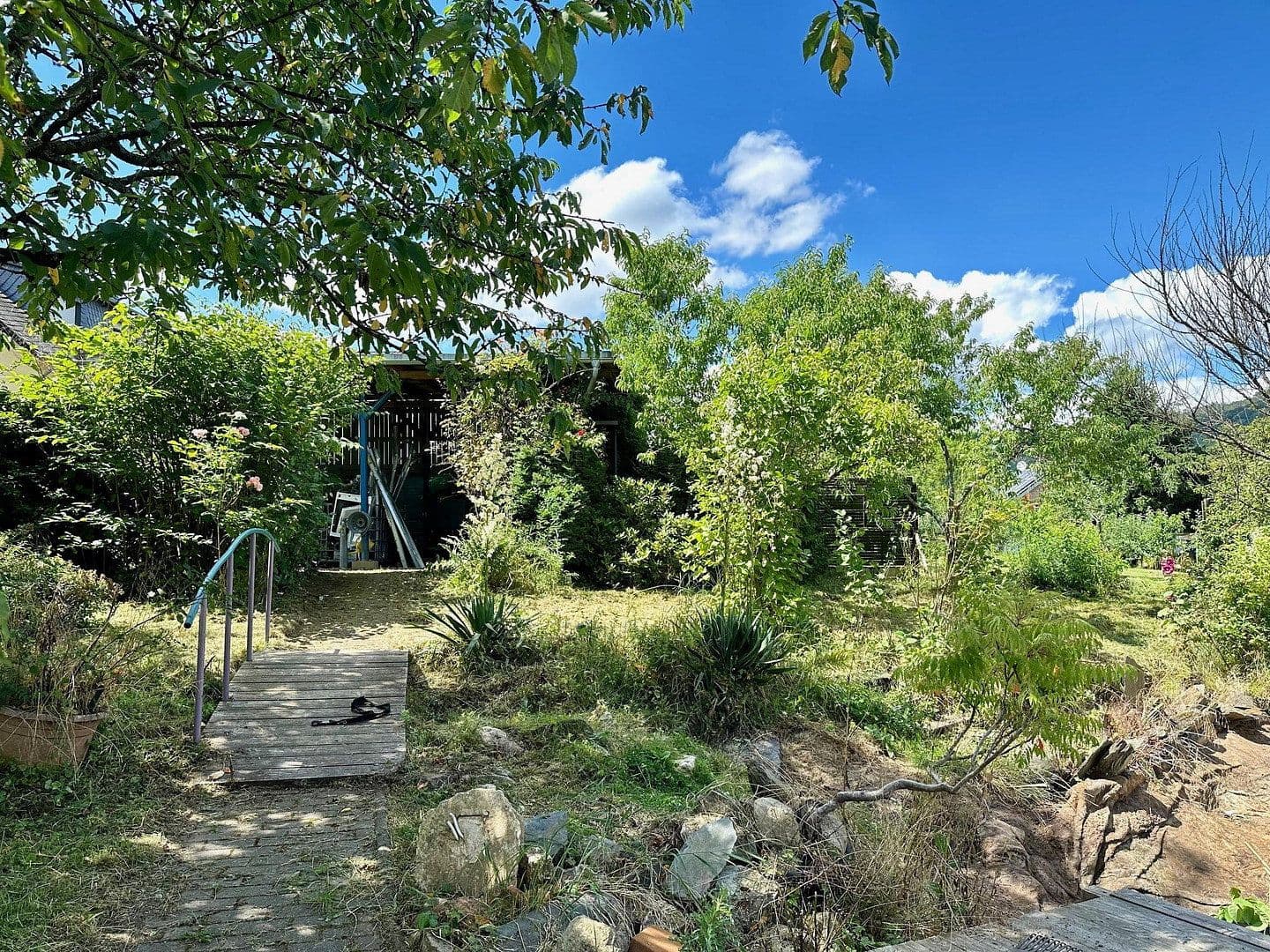 Prodej domu 140 m², pozemek 1.813 m², Kinheim, Porýní-Falc Prodej domu 140 m², pozemek 1.813 m², Kinheim, Porýní-Falc