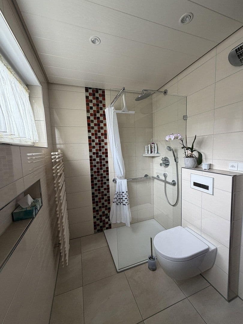 Prodej domu 115 m², pozemek 240 m², Weinsberg, Bádensko-Württembersko Prodej domu 115 m², pozemek 240 m², Weinsberg, Bádensko-Württembersko