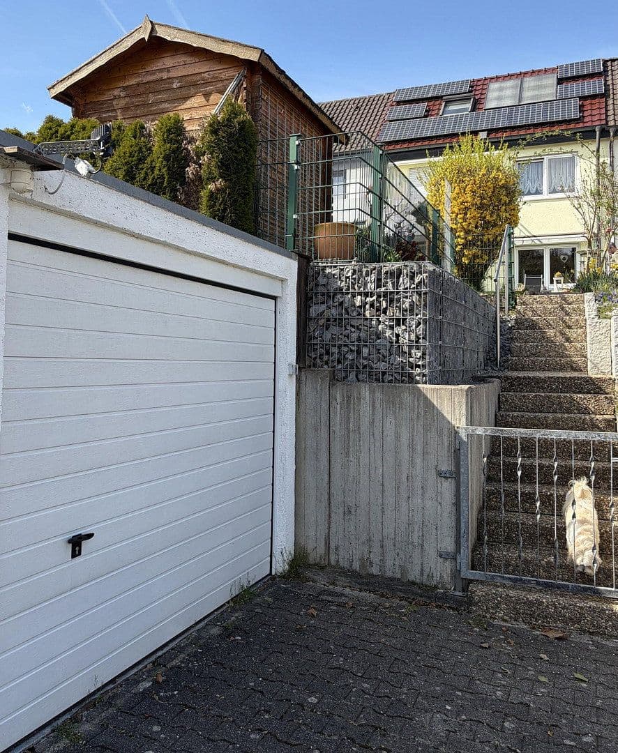 Prodej domu 115 m², pozemek 240 m², Weinsberg, Bádensko-Württembersko Prodej domu 115 m², pozemek 240 m², Weinsberg, Bádensko-Württembersko