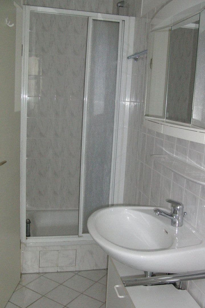 Pronájem bytu 1+1 30 m², Schachnerstrasse, München, Bavorsko Pronájem bytu 1+1 30 m², Schachnerstrasse, München, Bavorsko