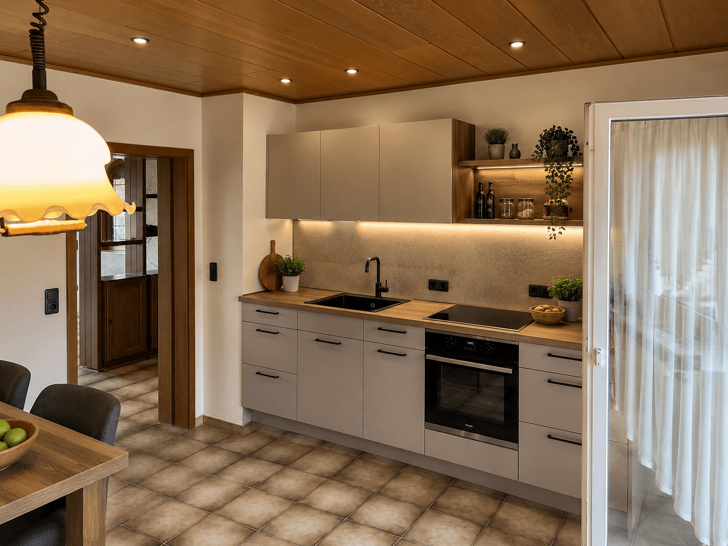 Prodej domu 250 m², pozemek 853 m², Staufenberg, Hessen Prodej domu 250 m², pozemek 853 m², Staufenberg, Hessen