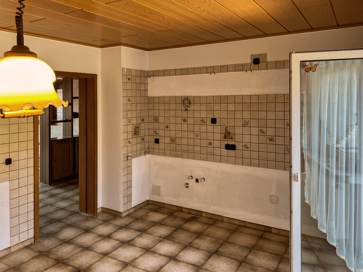 Prodej domu 250 m², pozemek 853 m², Staufenberg, Hessen Prodej domu 250 m², pozemek 853 m², Staufenberg, Hessen