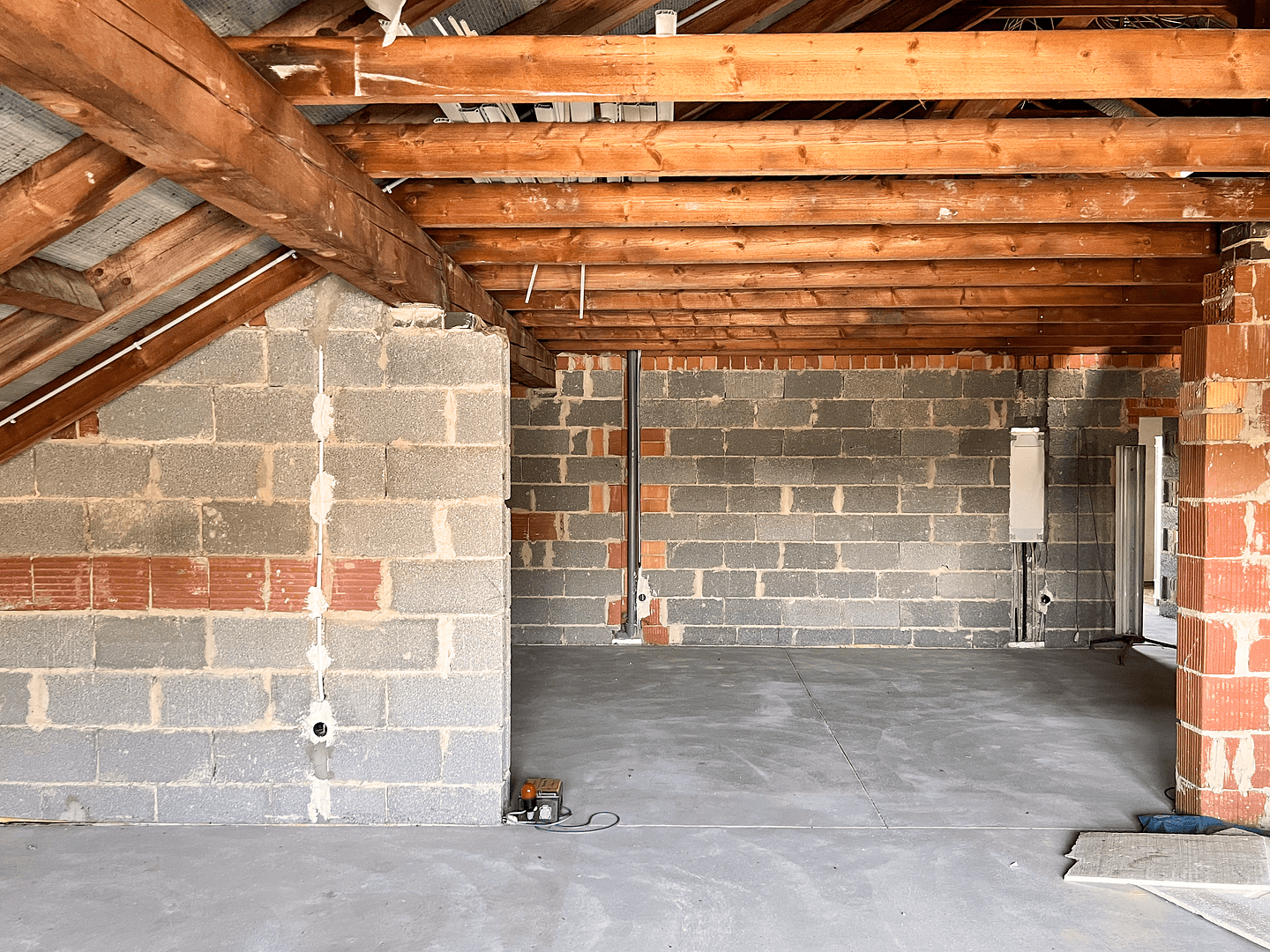 Prodej domu 250 m², pozemek 853 m², Staufenberg, Hessen Prodej domu 250 m², pozemek 853 m², Staufenberg, Hessen