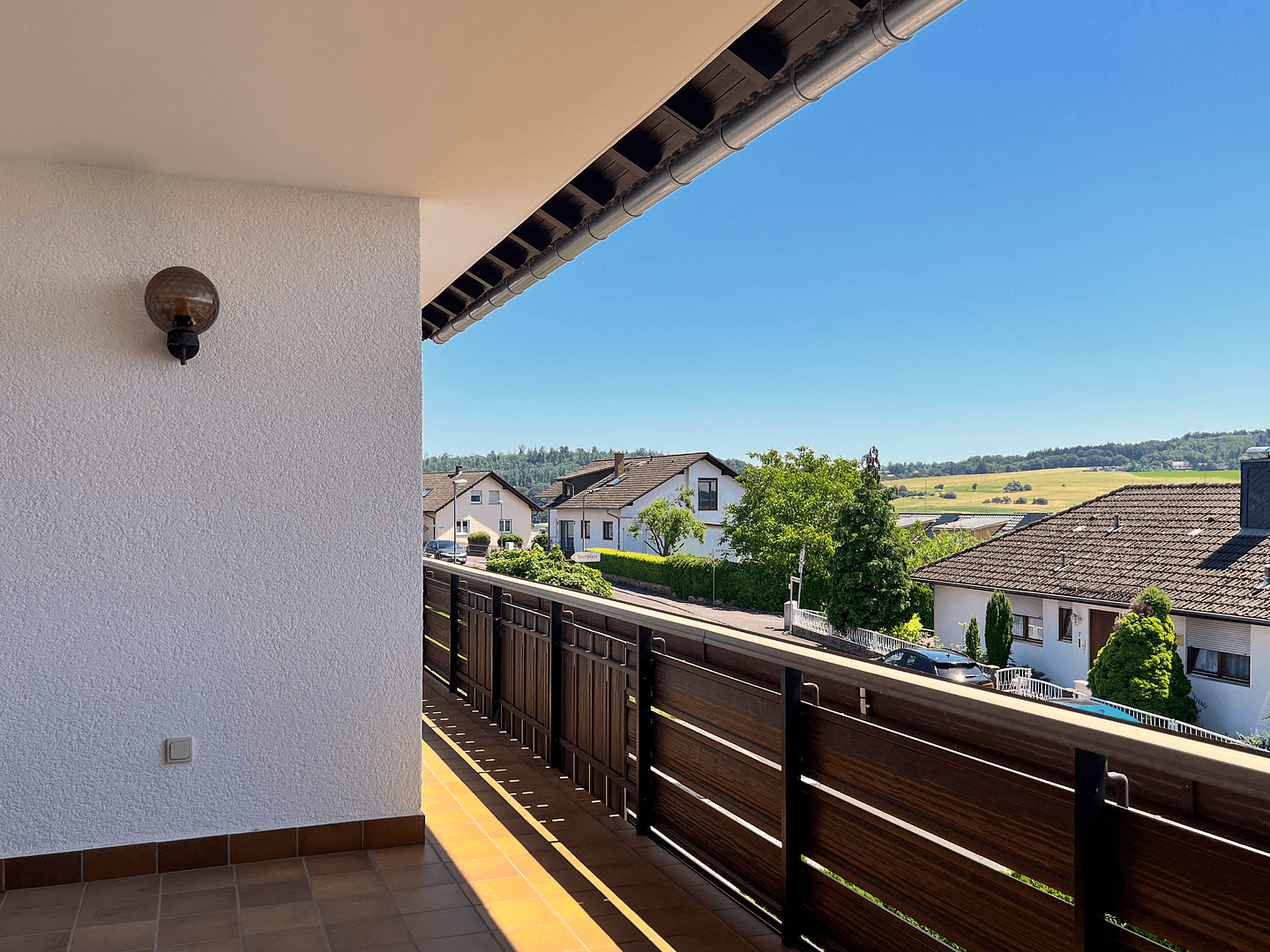 Prodej domu 250 m², pozemek 853 m², Staufenberg, Hessen Prodej domu 250 m², pozemek 853 m², Staufenberg, Hessen