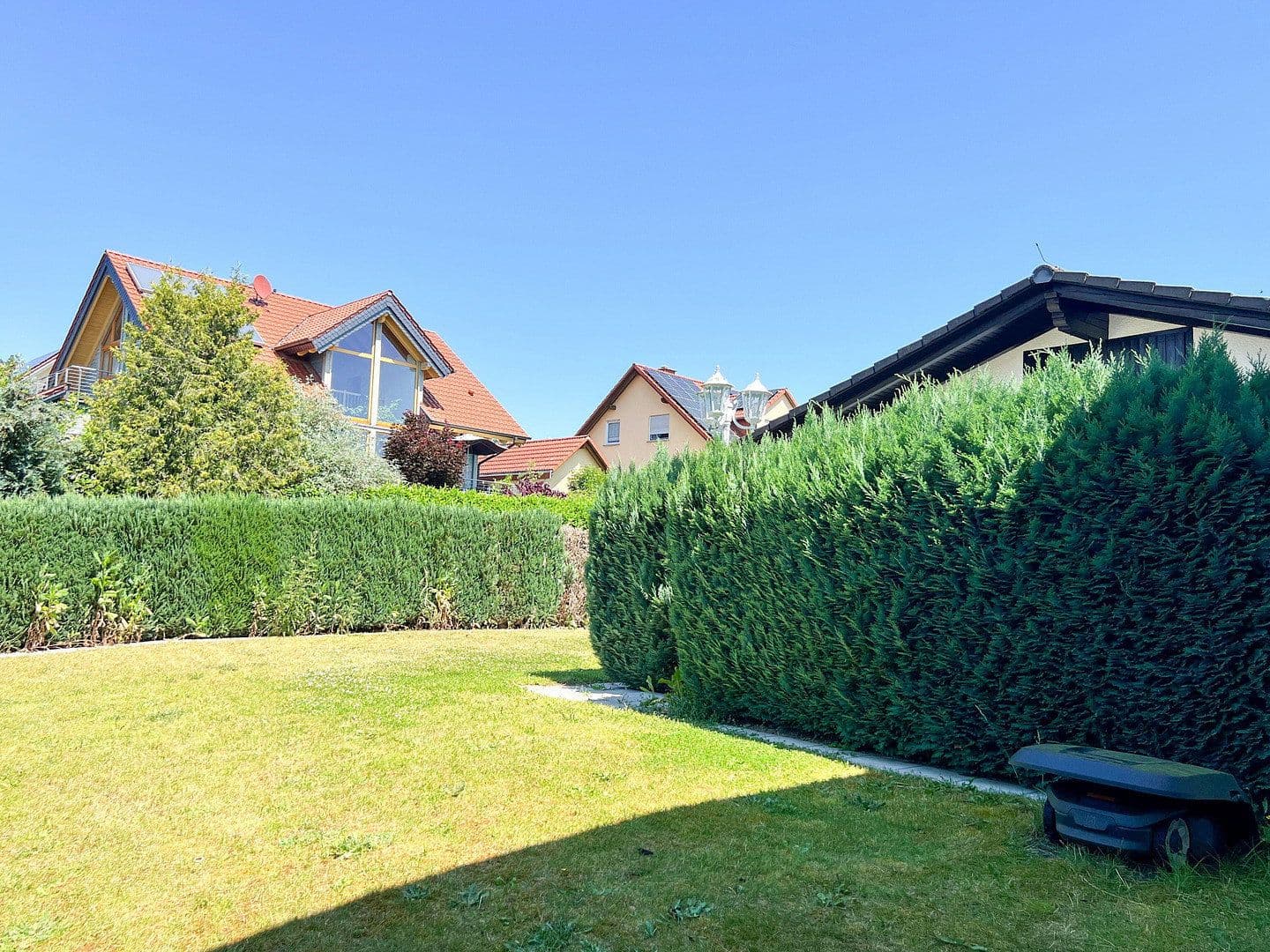 Prodej domu 250 m², pozemek 853 m², Staufenberg, Hessen Prodej domu 250 m², pozemek 853 m², Staufenberg, Hessen