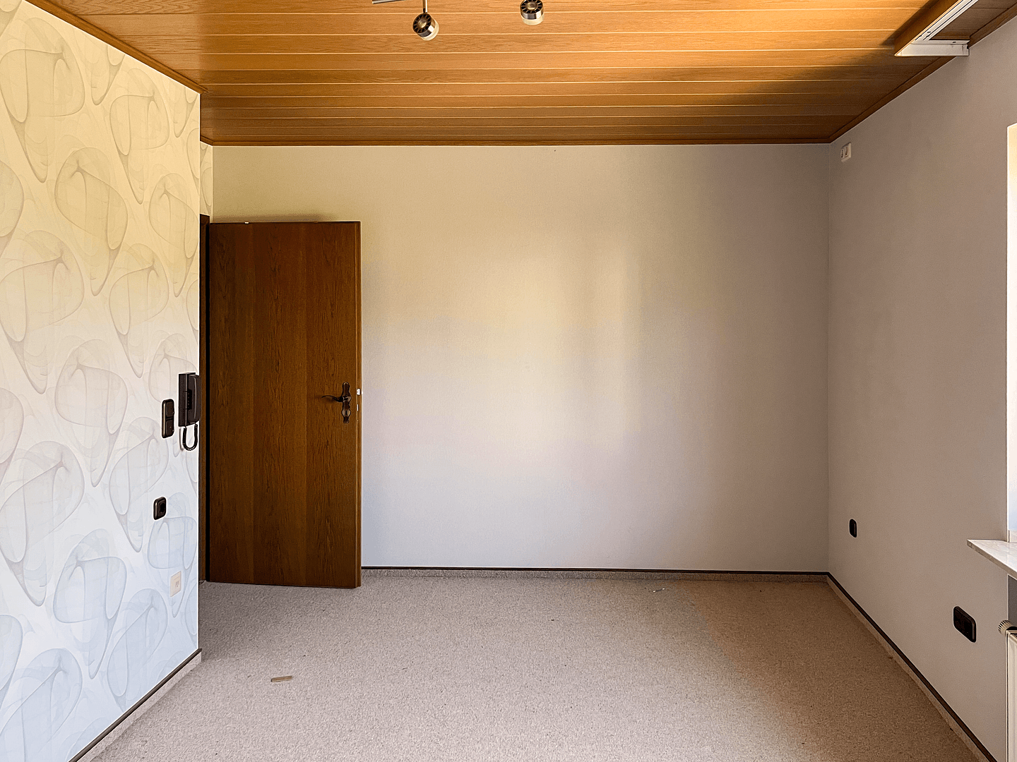 Prodej domu 250 m², pozemek 853 m², Staufenberg, Hessen Prodej domu 250 m², pozemek 853 m², Staufenberg, Hessen