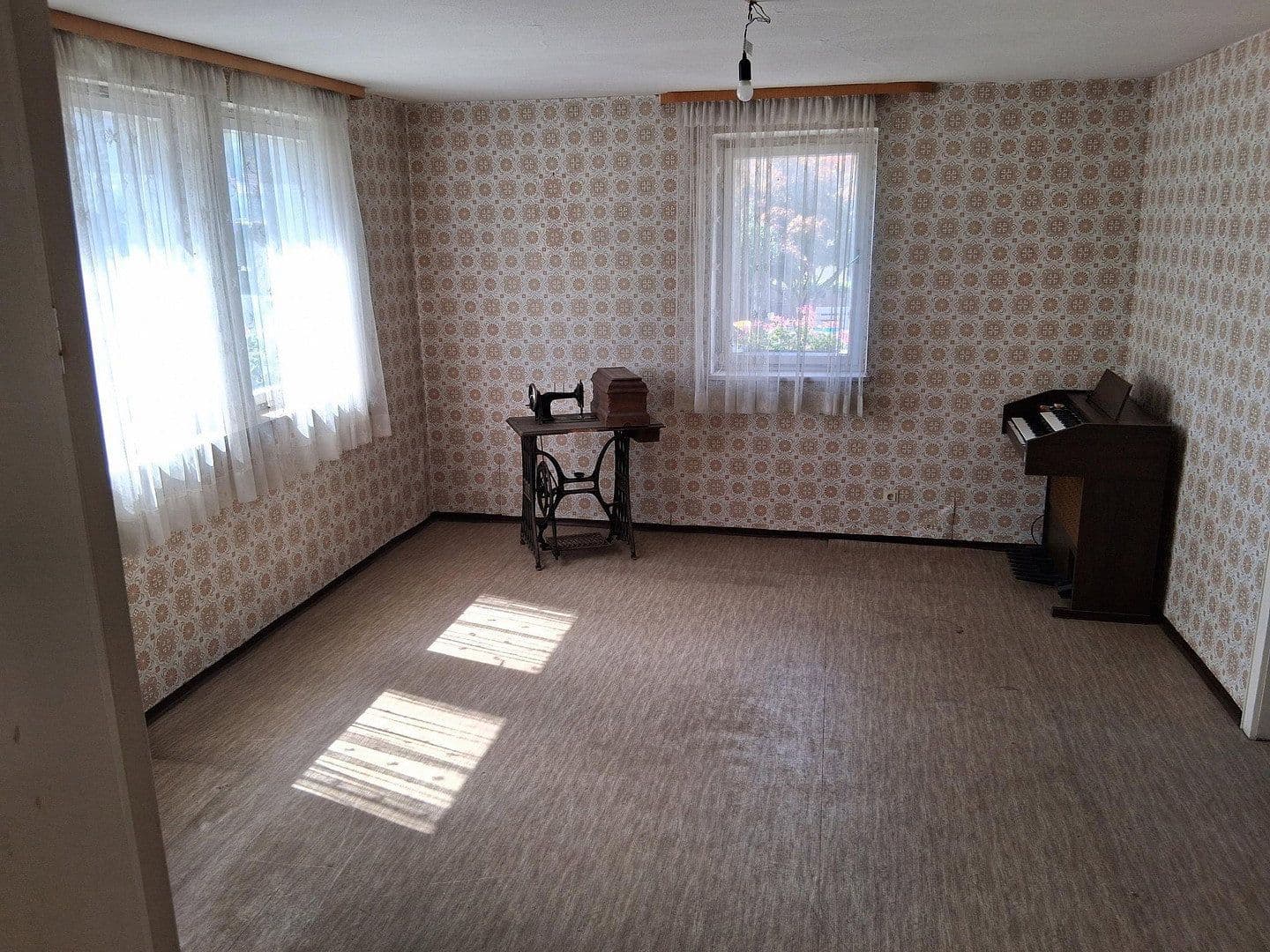 Prodej pozemku 715 m², Würzburg-Unterdürrbach, Bavorsko Prodej pozemku 715 m², Würzburg-Unterdürrbach, Bavorsko