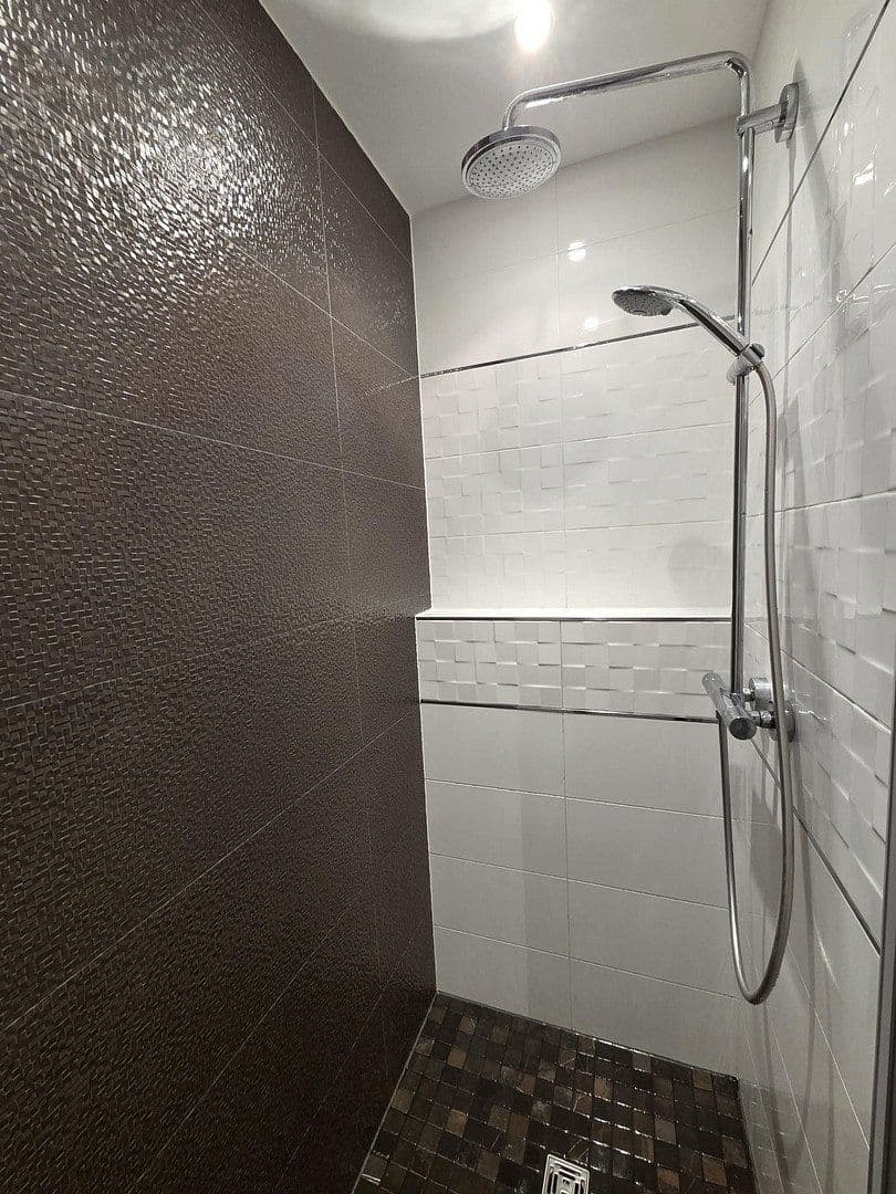 Prodej domu 141 m², pozemek 204 m², Laudenbach, Bádensko-Württembersko Prodej domu 141 m², pozemek 204 m², Laudenbach, Bádensko-Württembersko