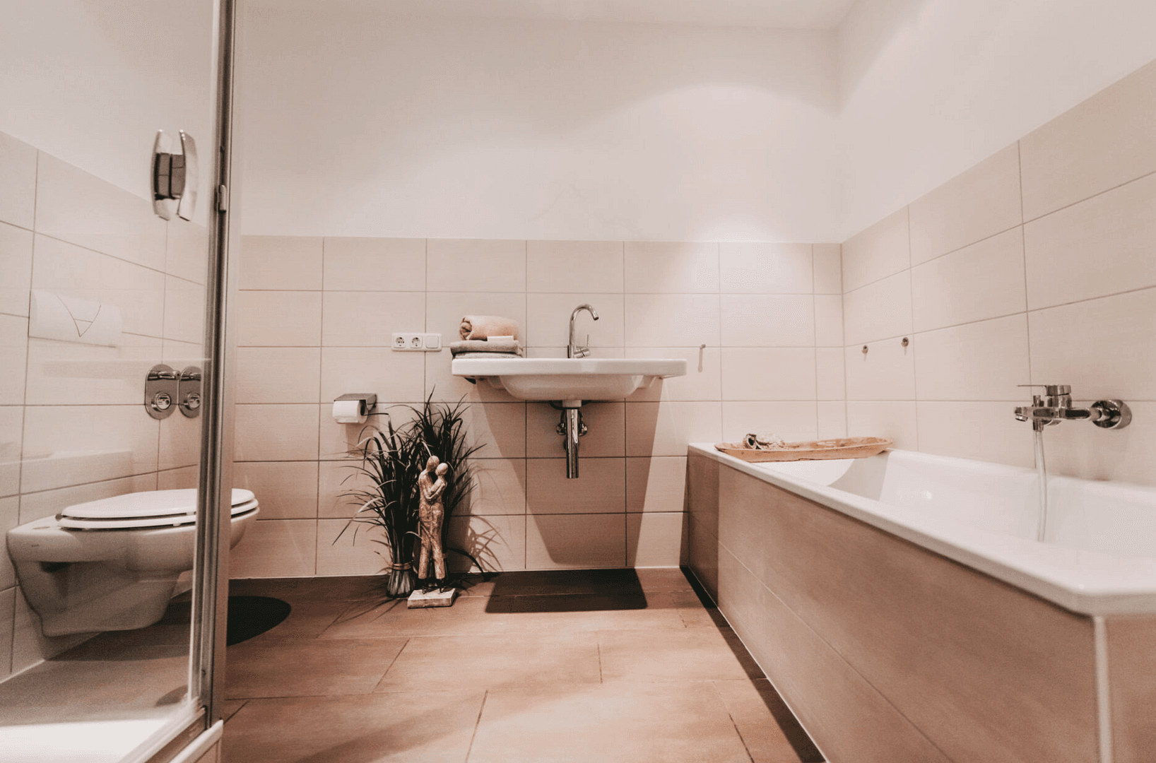 Pronájem bytu 5+1 137 m², Hansfelder Hof 1, Hamberge, Šlesvicko-Holštýnsko Pronájem bytu 5+1 137 m², Hansfelder Hof 1, Hamberge, Šlesvicko-Holštýnsko