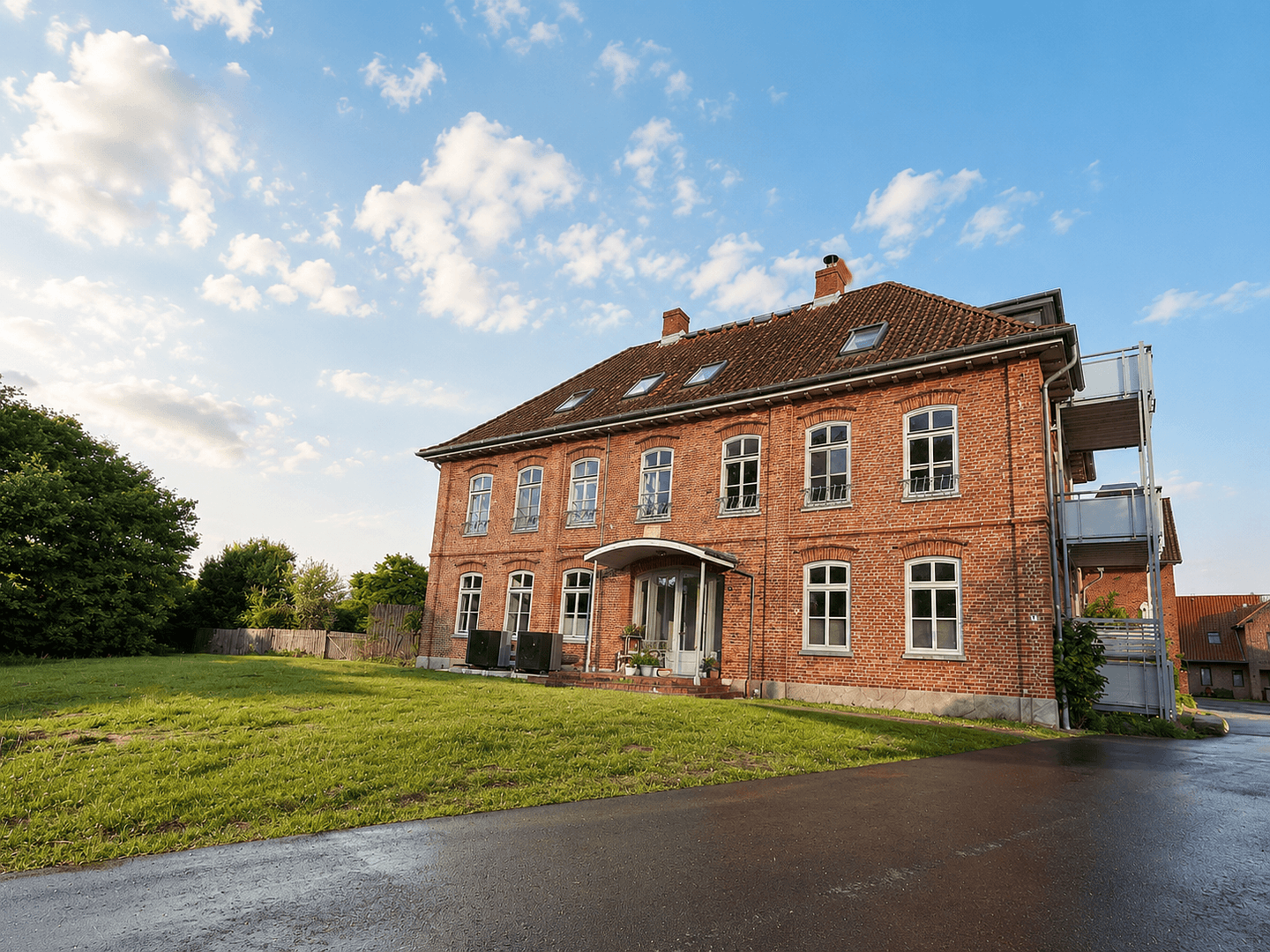 Pronájem bytu 5+1 137 m², Hansfelder Hof 1, Hamberge, Šlesvicko-Holštýnsko Pronájem bytu 5+1 137 m², Hansfelder Hof 1, Hamberge, Šlesvicko-Holštýnsko