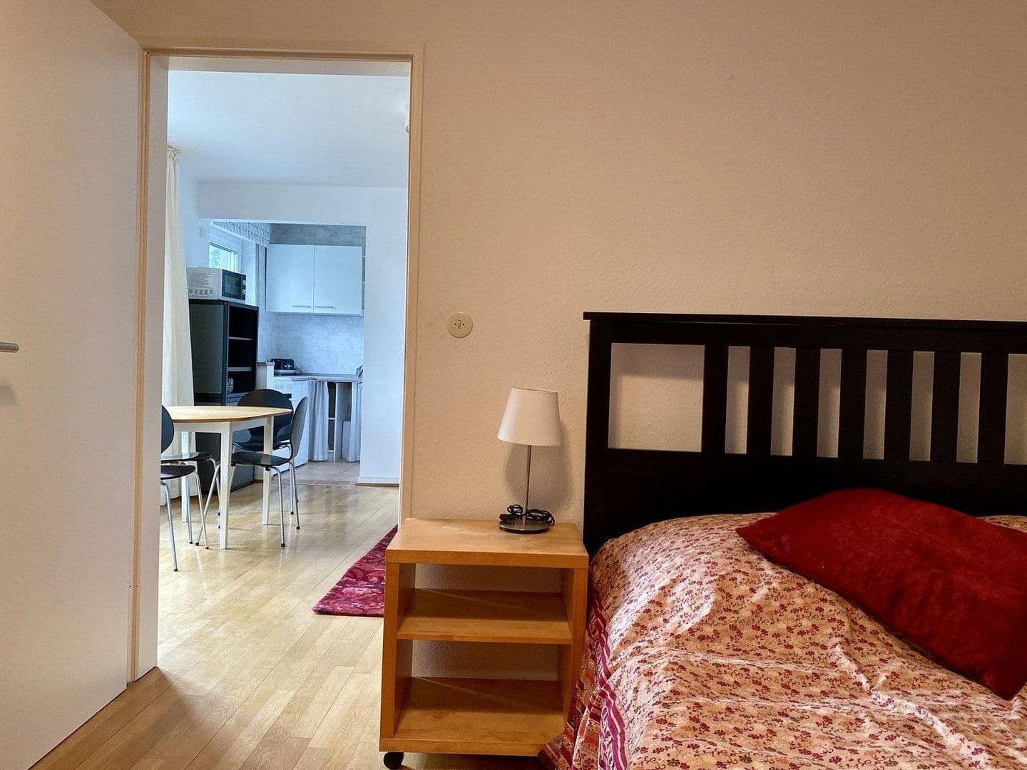 Pronájem bytu 2+1 45 m², Bonn Bad Godesberg, Severní Porýní-Vestfálsko Pronájem bytu 2+1 45 m², Bonn Bad Godesberg, Severní Porýní-Vestfálsko