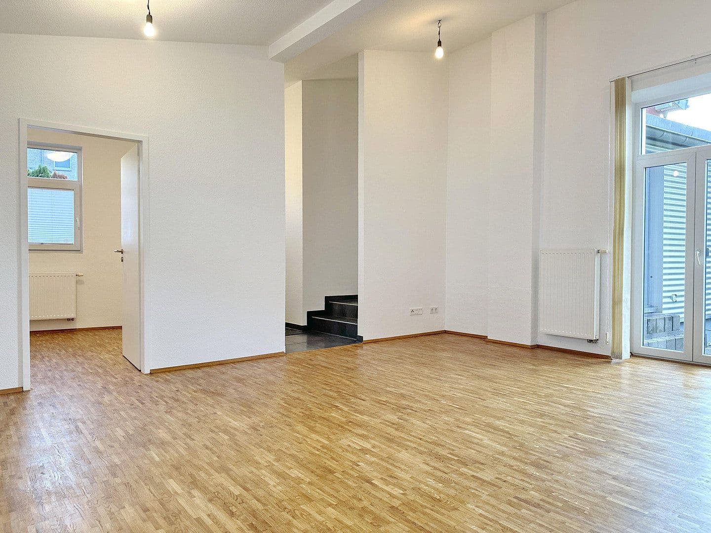 Prodej domu 235 m², pozemek 580 m², Bergisch Gladbach, Severní Porýní-Vestfálsko Prodej domu 235 m², pozemek 580 m², Bergisch Gladbach, Severní Porýní-Vestfálsko