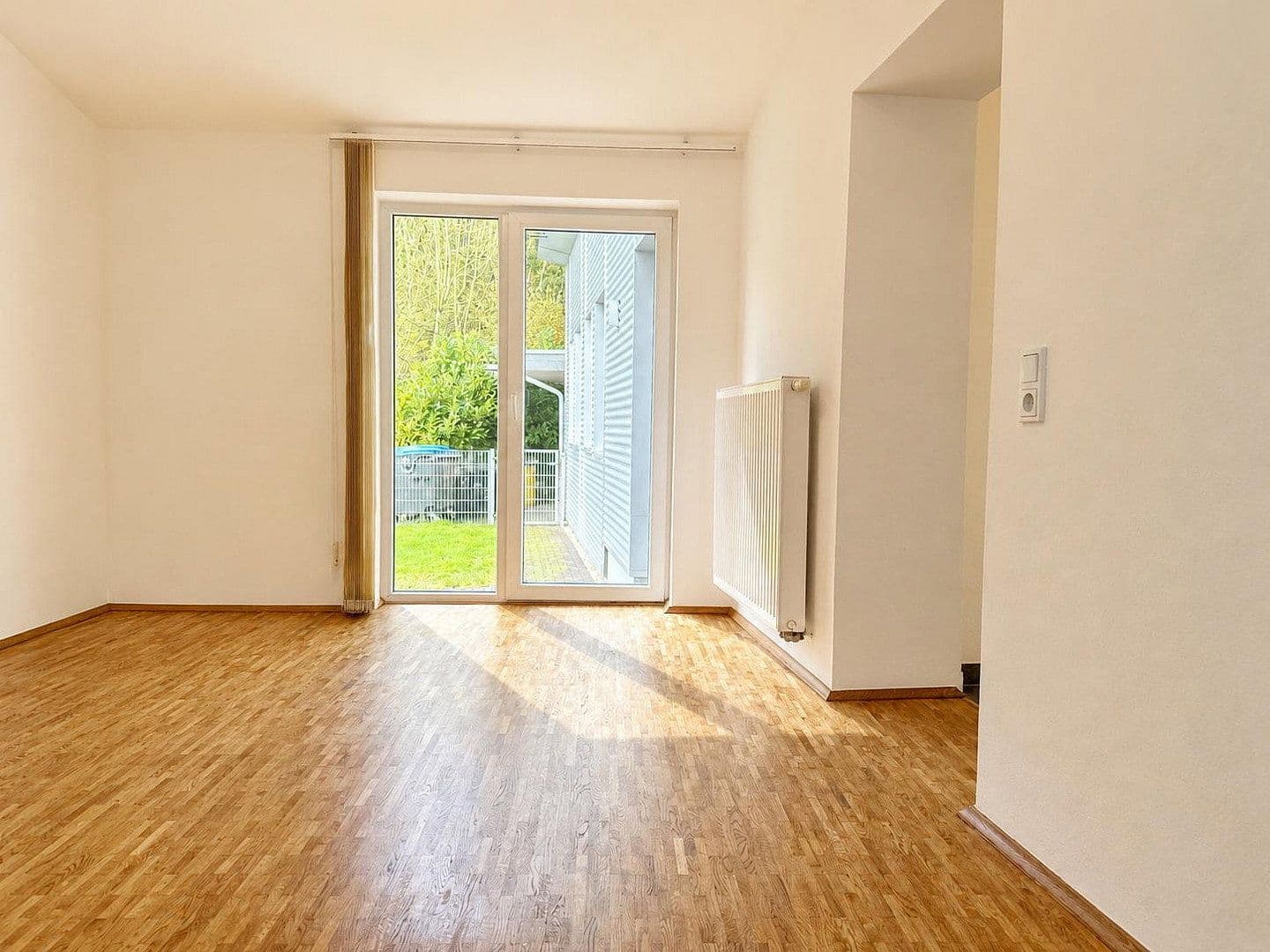 Prodej domu 235 m², pozemek 580 m², Bergisch Gladbach, Severní Porýní-Vestfálsko Prodej domu 235 m², pozemek 580 m², Bergisch Gladbach, Severní Porýní-Vestfálsko