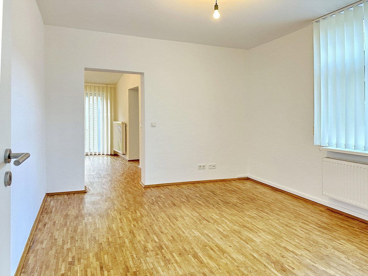 Prodej domu 235 m², pozemek 580 m², Bergisch Gladbach, Severní Porýní-Vestfálsko Prodej domu 235 m², pozemek 580 m², Bergisch Gladbach, Severní Porýní-Vestfálsko