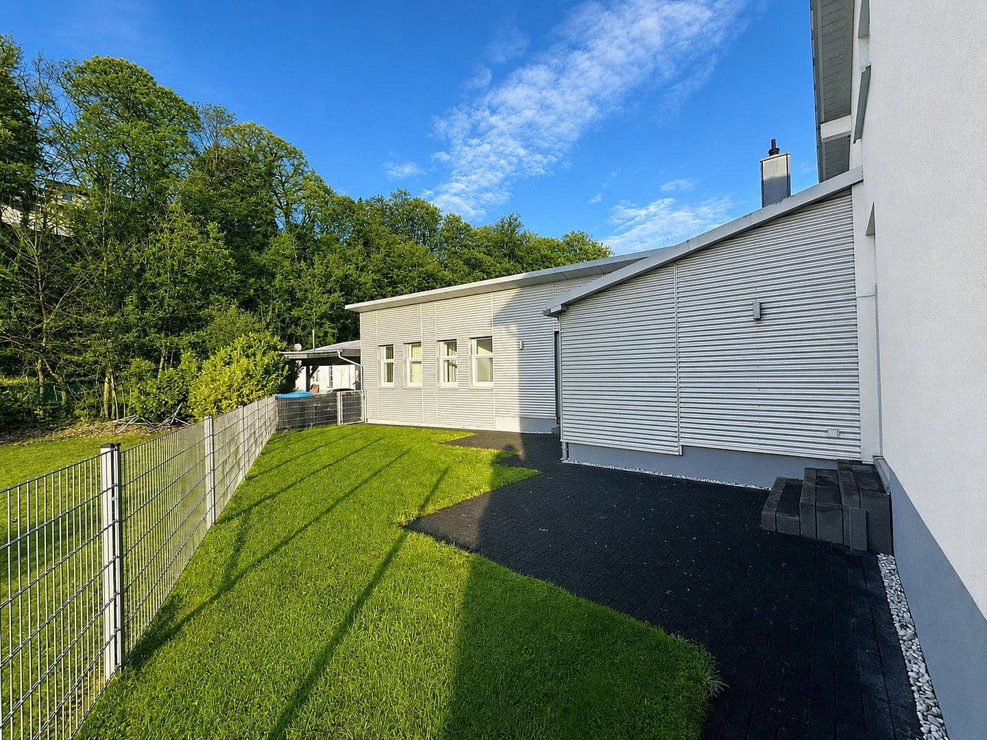 Prodej domu 235 m², pozemek 580 m², Bergisch Gladbach, Severní Porýní-Vestfálsko Prodej domu 235 m², pozemek 580 m², Bergisch Gladbach, Severní Porýní-Vestfálsko